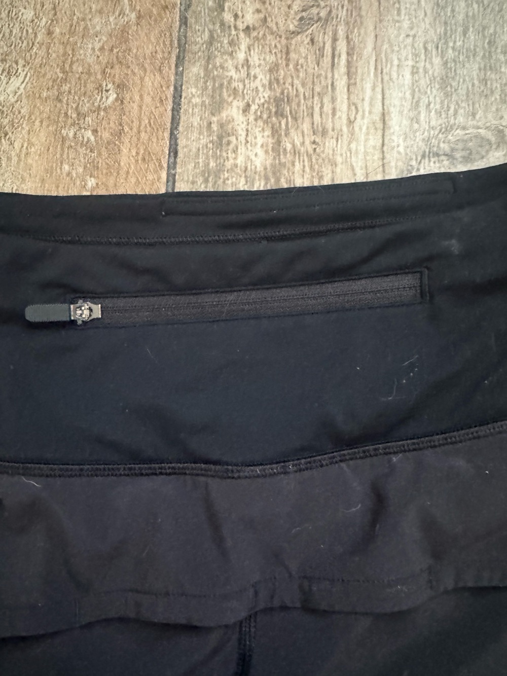 Lululemon Speed Up Black Shorts Size 6, 4” Inseam - Picture 4 of 6